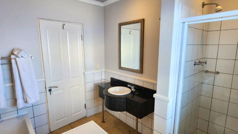 To Let 3 Bedroom Property for Rent in Pinnacle Point Golf Estate Western Cape